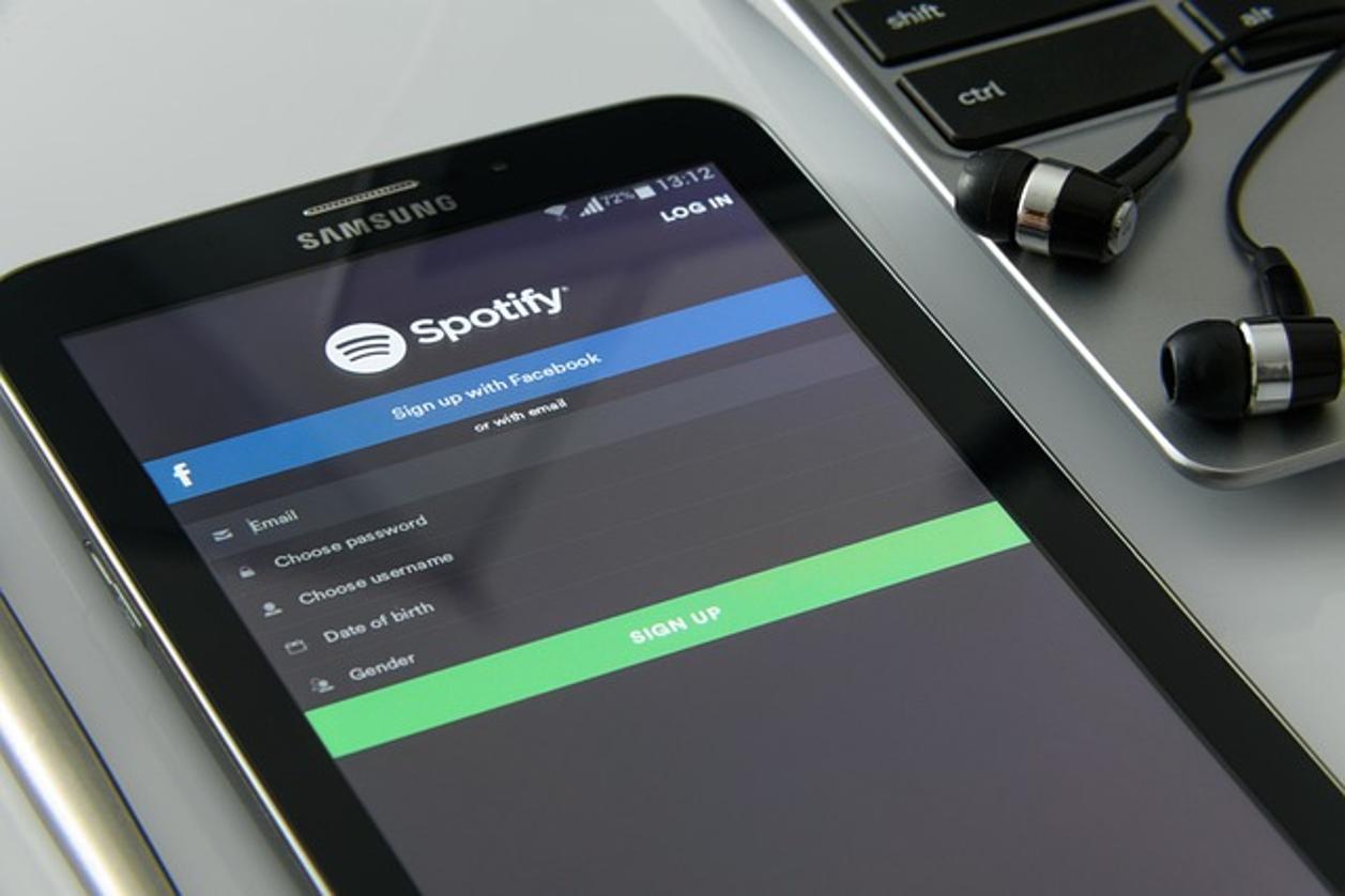wie man Spotify im Vollbild auf dem Laptop bekommt