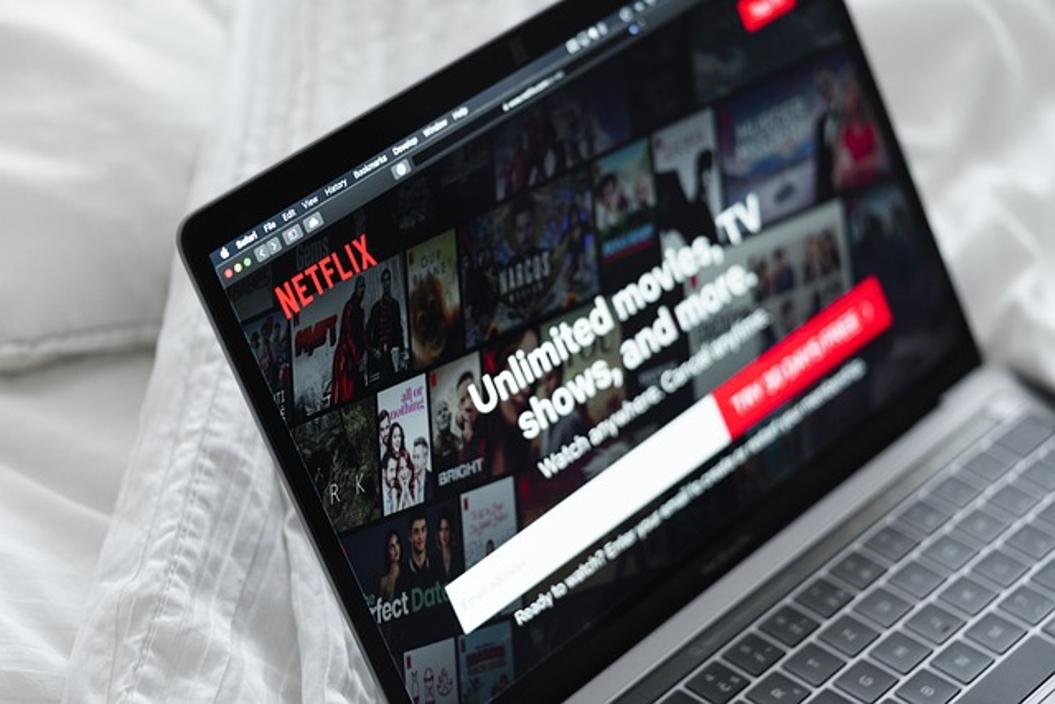 So beheben Sie, dass der zweite Desktop-Monitor mit Netflix einen schwarzen Bildschirm blinkt